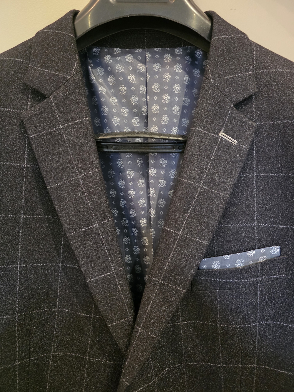 Strauss Men's Dark Charcoal Suit - Classic Tailored Fit